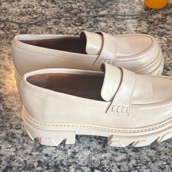 ALOHAS Women's Off-White Trailblazer Loafers Size 8.5 - Picture 4 of 9